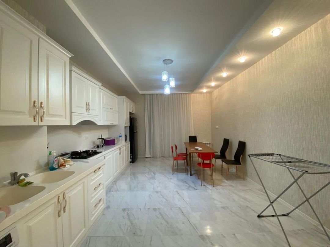4-otaqlı yeni tikili kirayə verilir, 28 May m., 210 m² — Mənzil, Bakı (2)