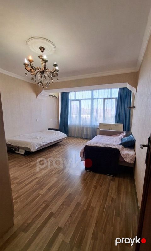 Satılır 1 otaqlı köhnə tikili 45 m²