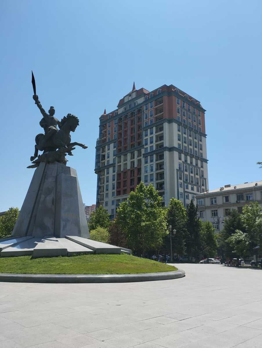 Satılır 4 otaqlı yeni tikili 185 m² — Mənzil, Bakı (2)