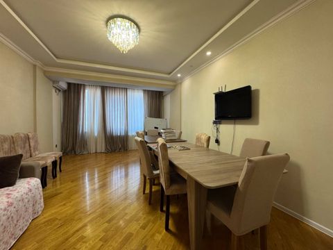 2-otaqlı yeni tikili kirayə verilir, Nizami r., 98 m² — Bakı
