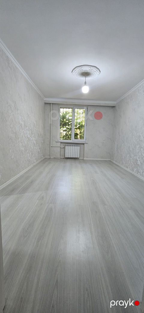 Satılır 2 otaqlı köhnə tikili 45 m²