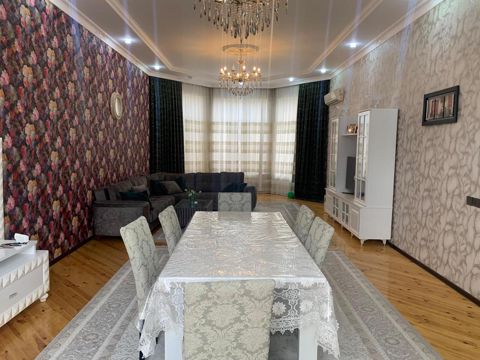 Satılır 4 otaqlı həyət evi/bağ evi 240 m² — Gəncə