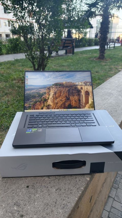 Asus Rog Zephyrus İ9/32 RAM — Bakı