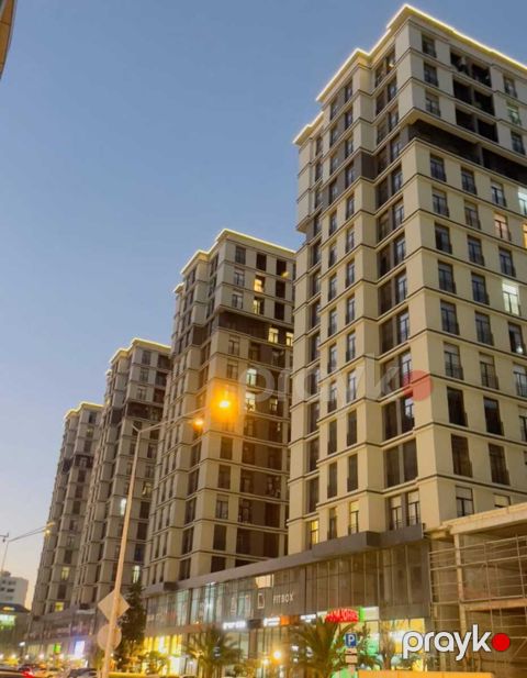 Satılır 4 otaqlı yeni tikili 150 m² — Bakı