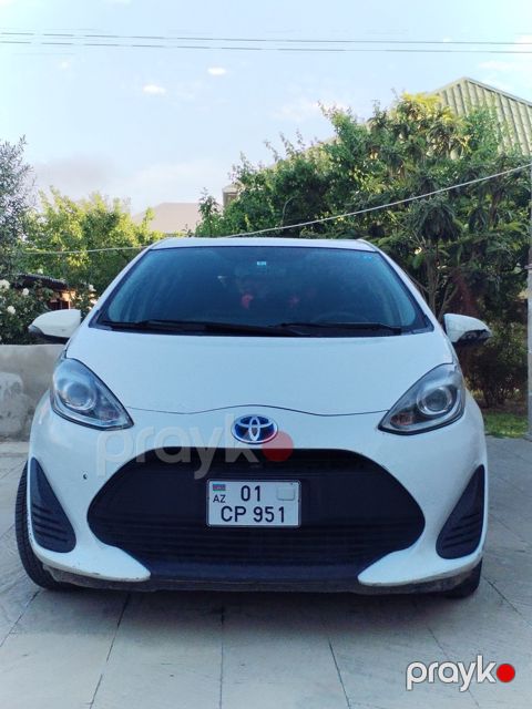 Toyota Aqua icarəsi — Bakı