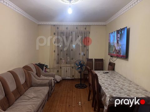 Satılır 3 otaqlı köhnə tikili 85 m²