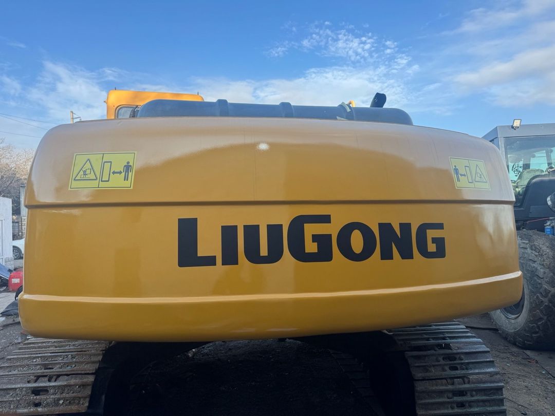 Ekskavator LiuGong 2011 il — İnşaat texnikası, Bakı (4)
