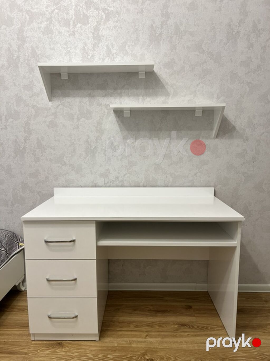 Ağ rəngli iş/oxu masası və divar rəfləri dəsti. - Minimalist dizayn — Yumşaq mobilya dəstləri, Bakı (2)