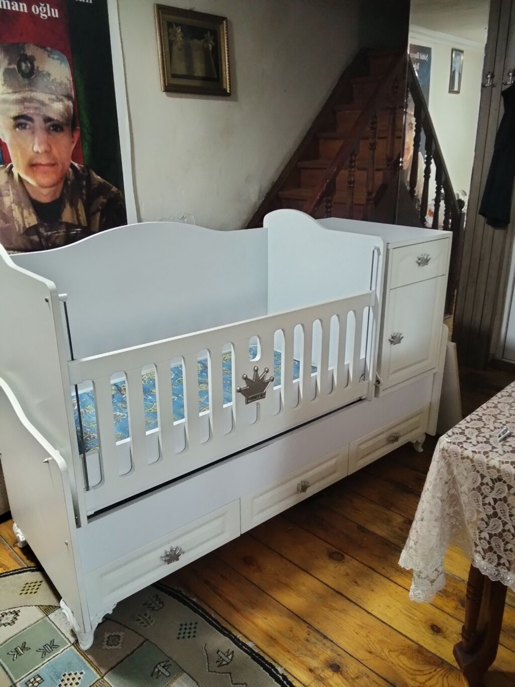 Ağ rəngli çoxfunksiyalı beşik-komod satlir son Qiymət 60 manat — Bəşikləri, Mehdiabad (3)