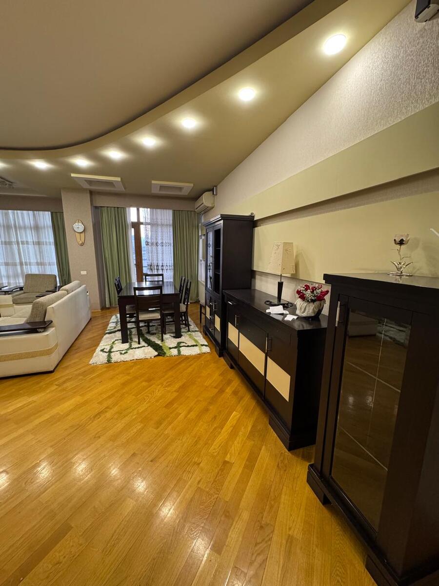 İcarəyə verilir 3 otaqlı yeni tikili 150 m² — Mənzil, Bakı (6)