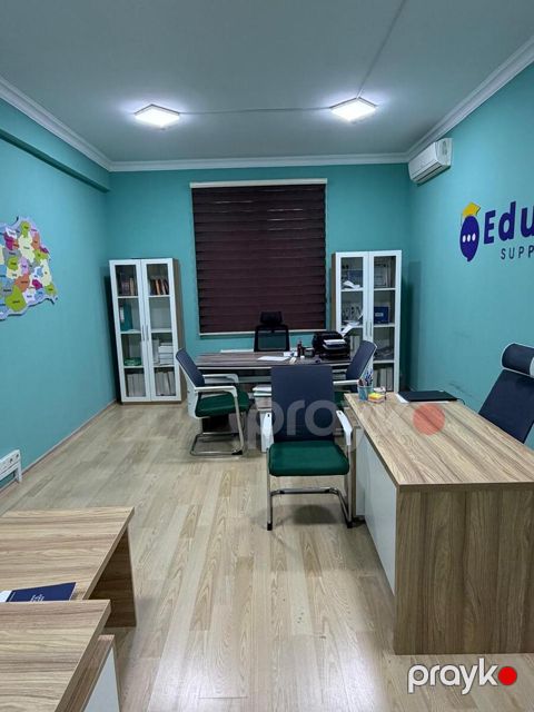 İcarəyə verilir 4 otaqlı ofis 142 m²