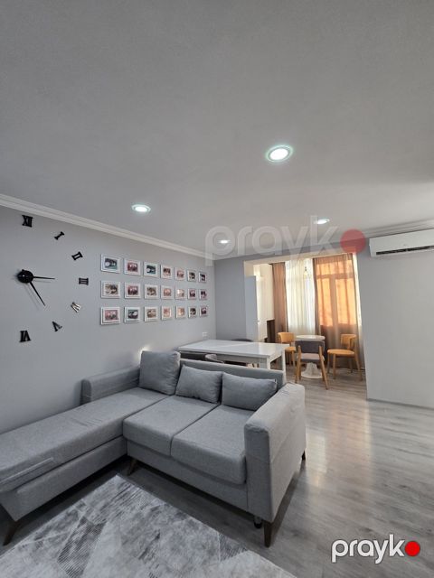 Satılır 2 otaqlı köhnə tikili 50 m²