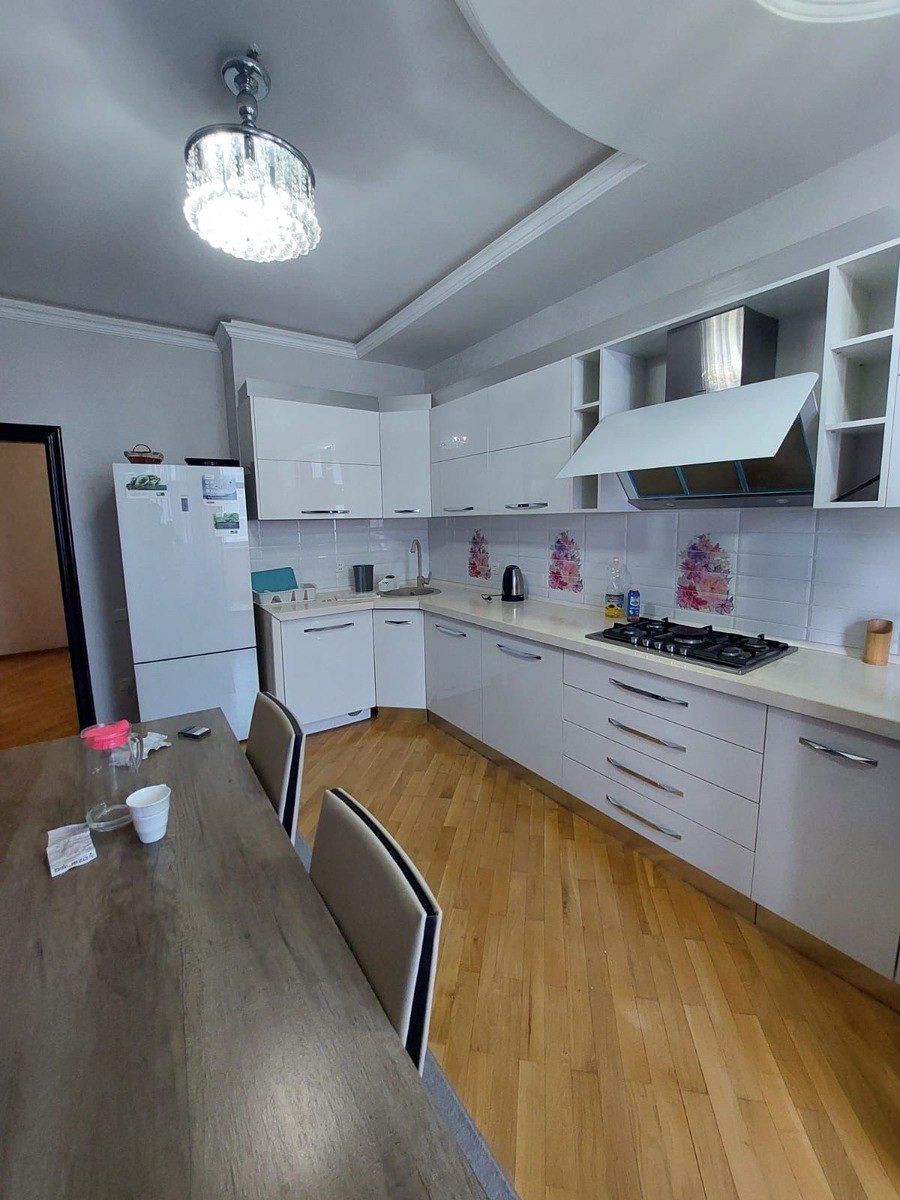 İcarəyə verilir 3 otaqlı yeni tikili 140 m² — Mənzil, Bakı (11)