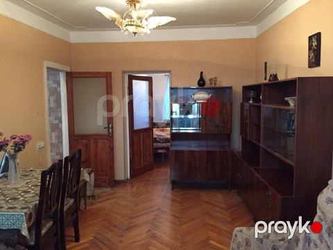 İcarəyə verilir 3 otaqlı köhnə tikili 69 m²