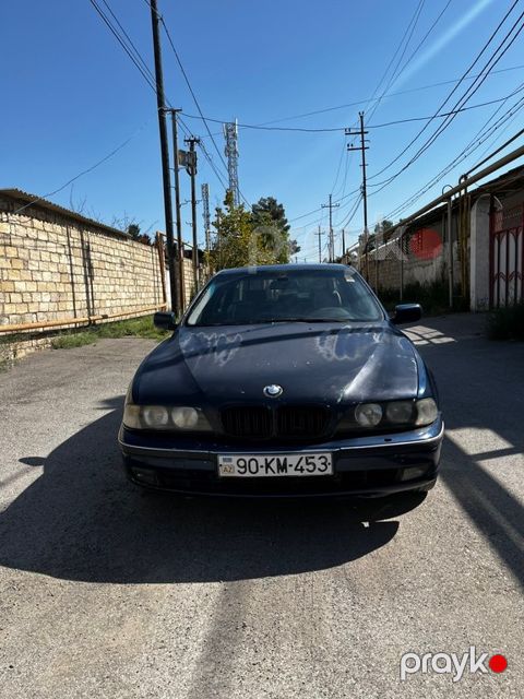 BMW 523, 2.5 L, 1998 il, 320 000 km
