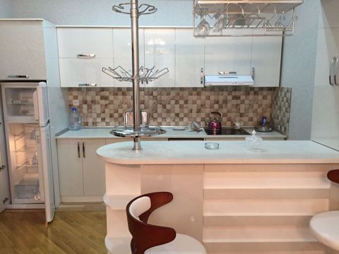 İcarəyə verilir 2 otaqlı yeni tikili 76 m² — Bakı