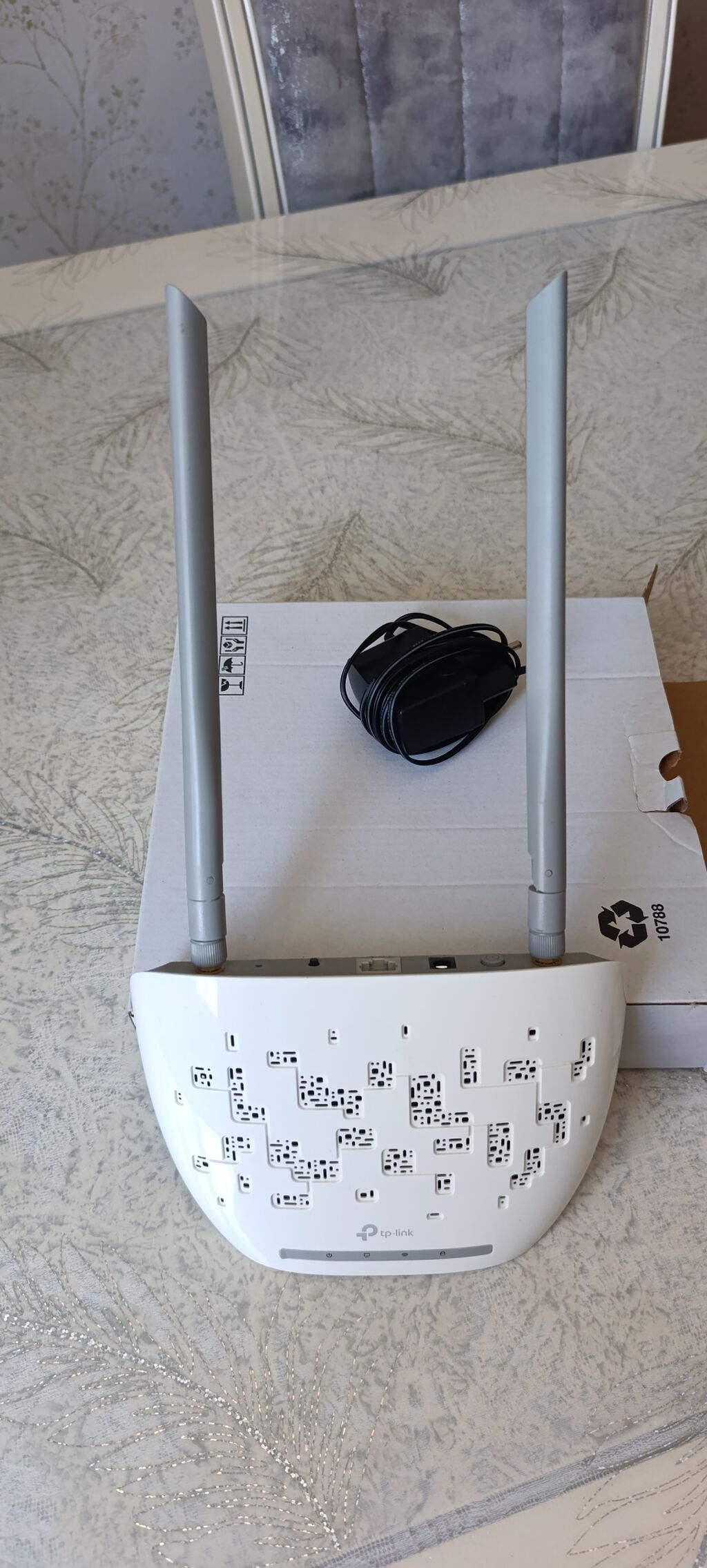 TP-Link TL-WA850RE 300Mbps Wi‑Fi Range Extender Satılır tam işlək vifi — Şəbəkə və server avadanlığı, Bakı
