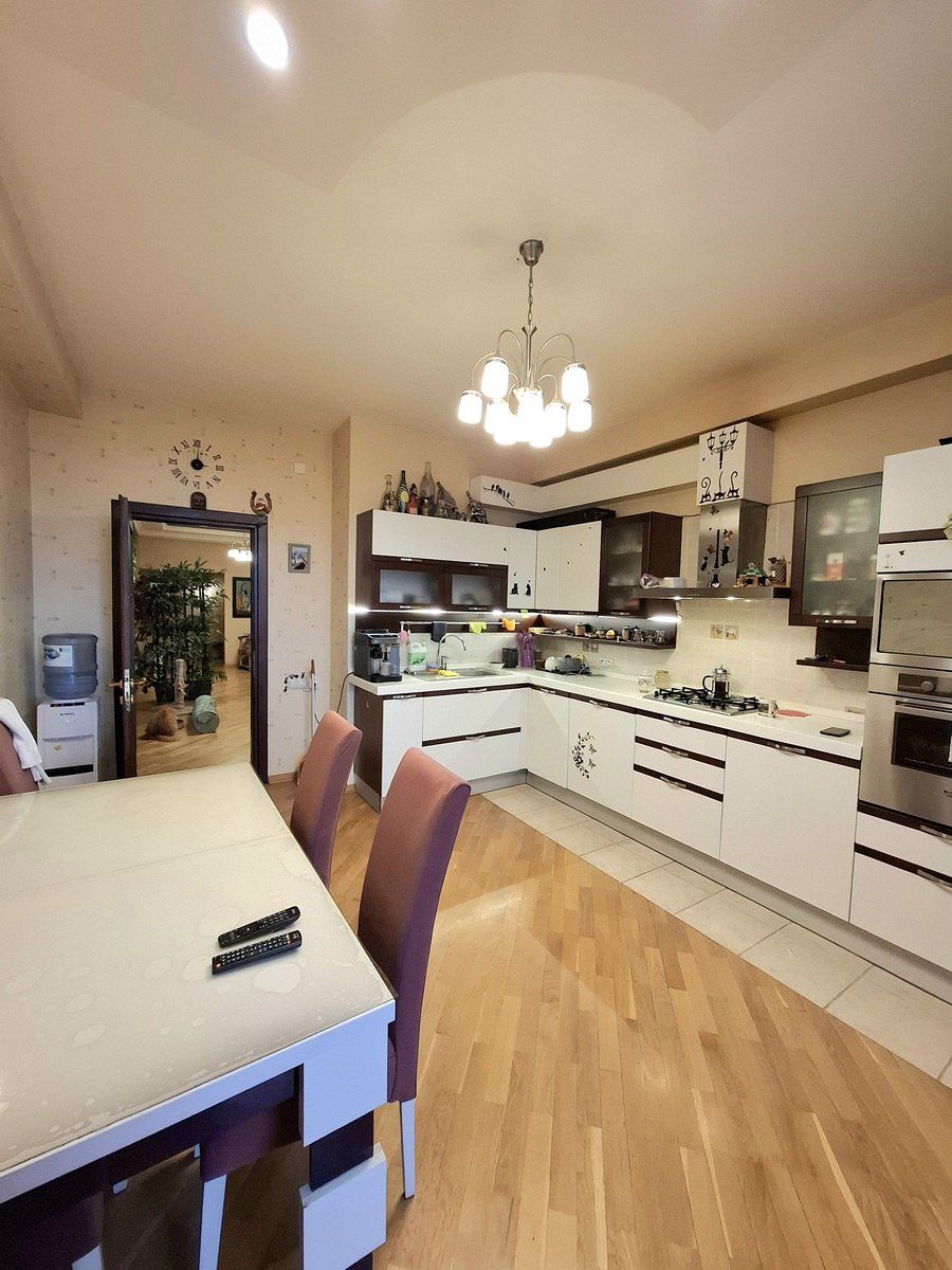 Satılır 5 otaqlı yeni tikili 308 m² — Mənzil, Bakı (10)