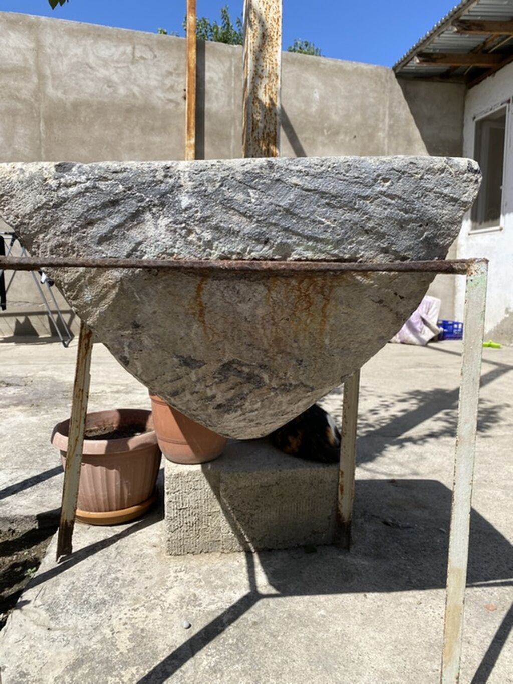 Su süzmə daşı salılır çatdağı yoxdur ideal vəziyyətdə — Beton, Bakı (2)