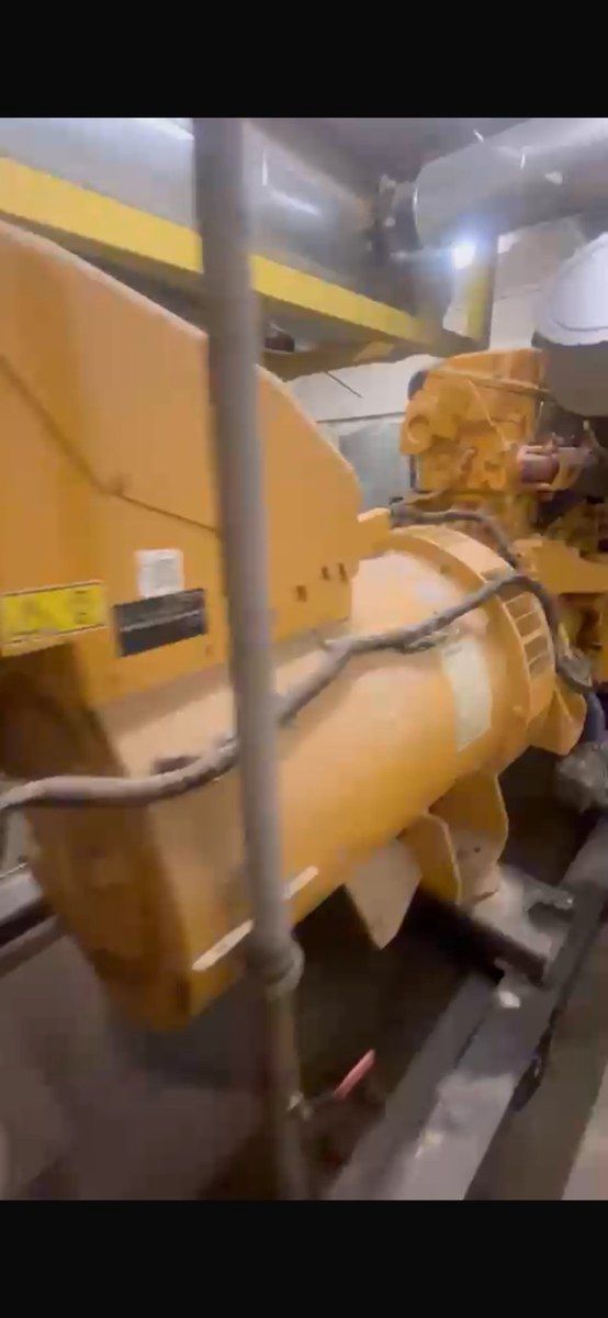 Caterpillar C15 500 kva dizel generator — Biznes və avadanlıq, Bakı (4)