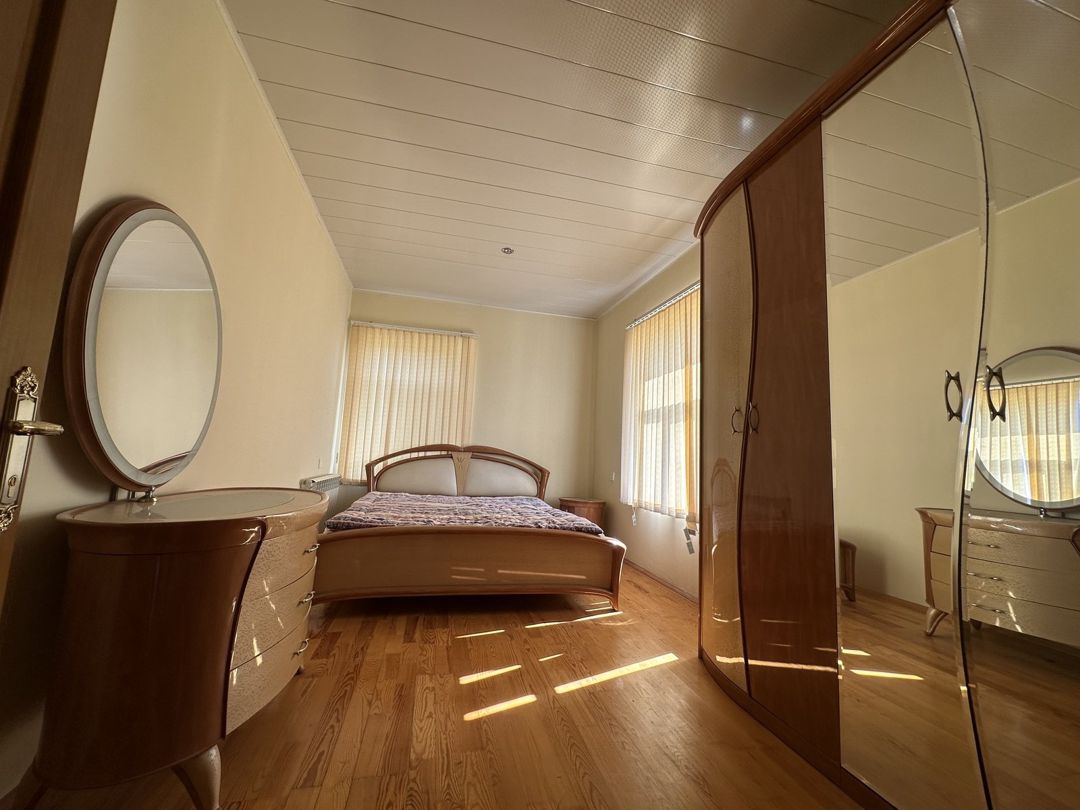 Satılır 5 otaqlı həyət evi/bağ evi 200 m² — Ev, villa, Bakı (7)