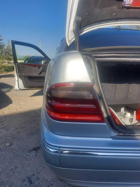 Mercedes W210 sol stop işığı — Bakı