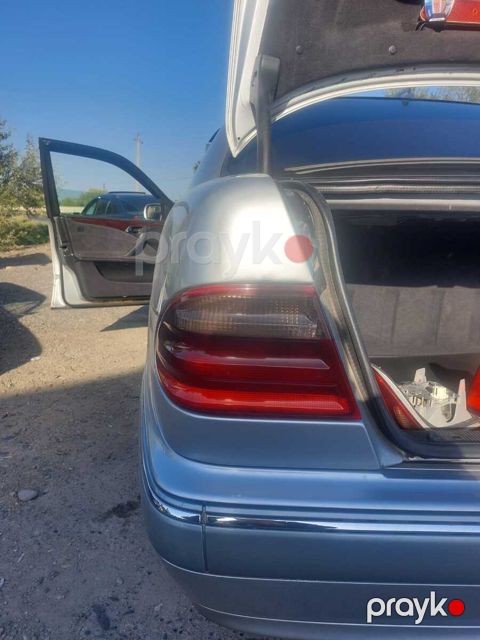 Mercedes W210 sol stop işığı
