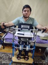 Uşaq və böyüklər üçün reabilitasiya üçün nəzərdə tutulan şaquli — Əsalar və gəzinti vasitələri