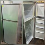 Shıvakı ikiqapılı soyuducu - Üst hissədə ayrıca dondurucu bölmə — Soyuducu Paltaryuyan televizor vitrinlerin satış mərkəzi — Refrigerators
