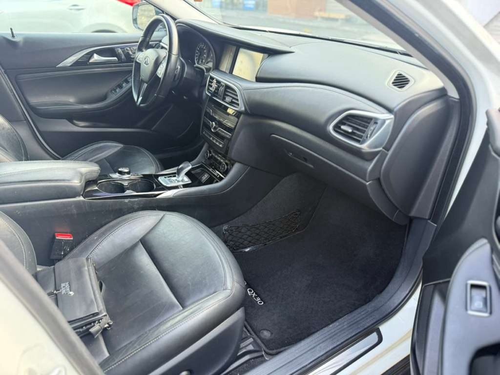 Infiniti QX30, 2.0 L, 2016 il, 96 000 km — Avtomobillər, Bakı (9)