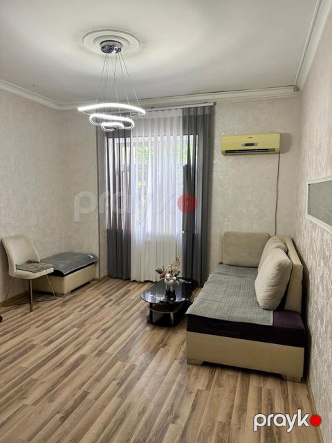 Satılır 2 otaqlı köhnə tikili 40 m²