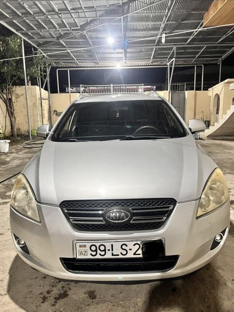 Kia Ceed SW, 1.6 L, 2007 il, 490 000 km — Biləsuvar