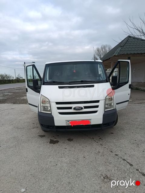 Ford Transit mikroavtobus/miniven Xüsusiyyətlər: - Korpus: ağ rəngli