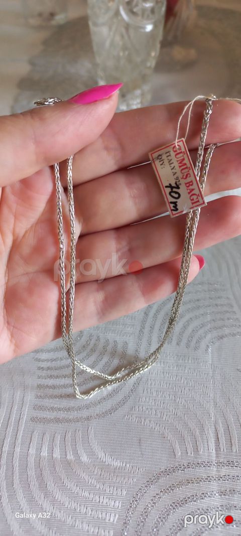 Məhsul: Gümüş zəncir - Material: 925 ayar gümüş (etiket üzərində — Bakı