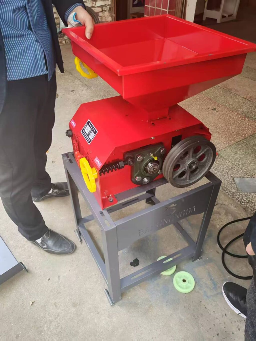 Qarğıdalı, arpa və buğda üçün yarma–kırıcı maşın - Təyinat — Kənd təsərrüfatı avadanlığı, Bakı (2)