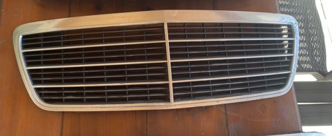 Mercedes E-Class radiator barmaqlıqları — Bakı