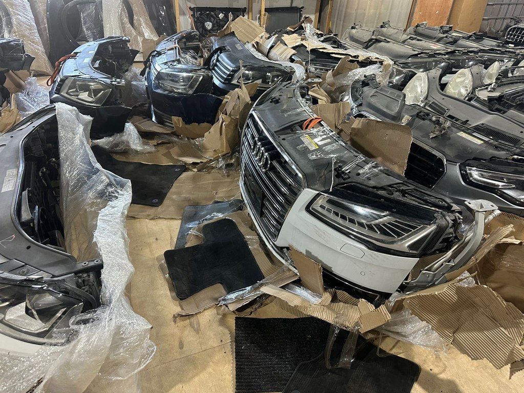 "Audi A8 4.0 2015" ehtiyat hissələri — Ehtiyat hissələri və aksesuarlar, Bakı (2)