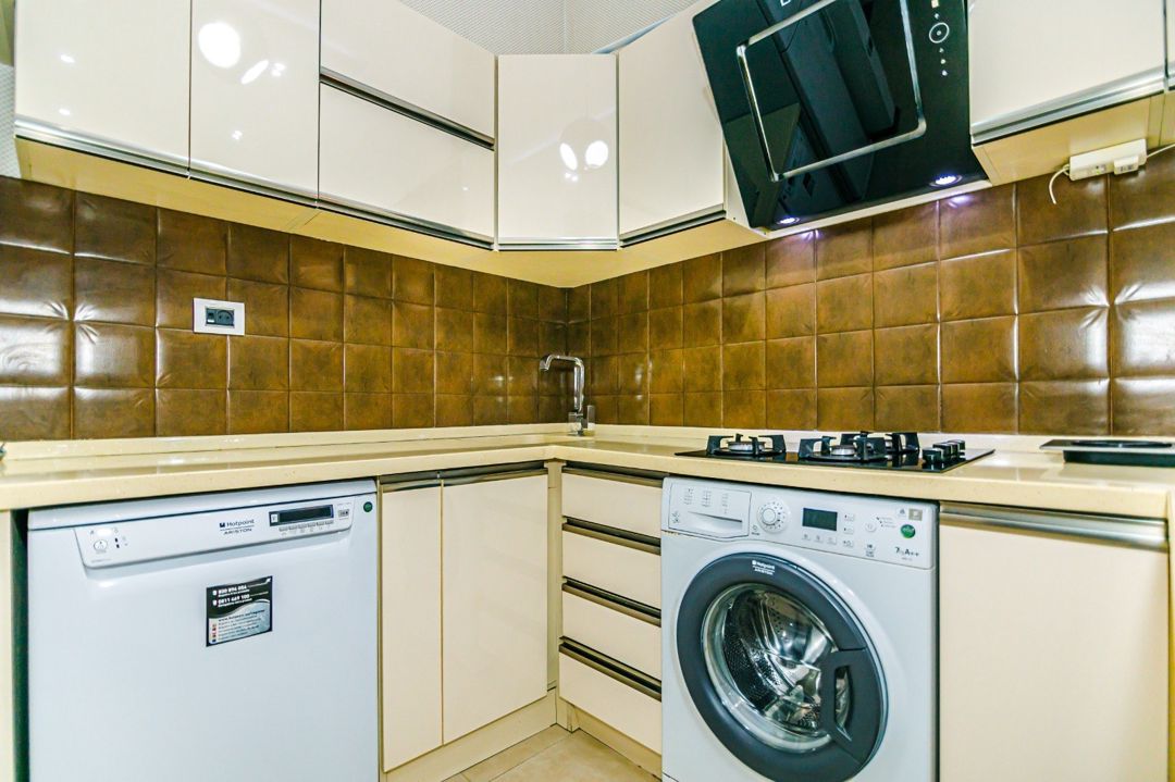 İcarəyə verilir 2 otaqlı köhnə tikili 70 m² — Mənzil, Bakı (11)
