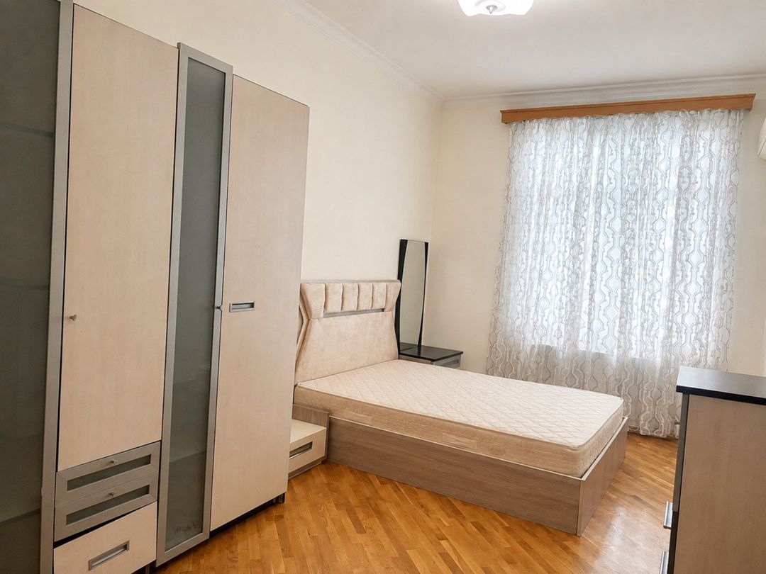 Satılır 4 otaqlı yeni tikili 211 m² — Mənzil, Bakı (7)