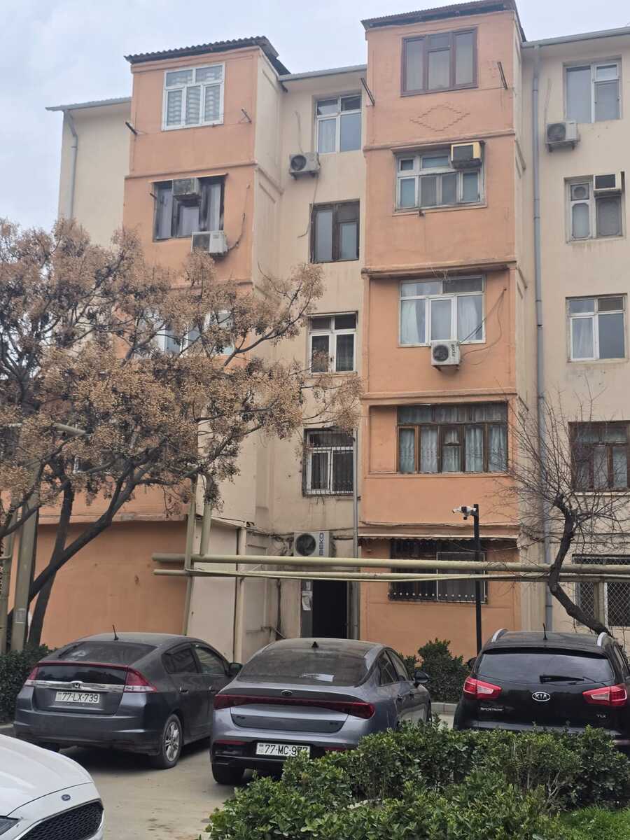 Satılır 2 otaqlı köhnə tikili 55 m² — Mənzil, Bakı (2)