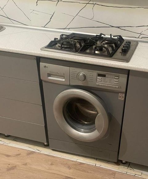Paltaryuyan LG 6 kg. 300 AZN. Saray MTK (FN) 282 E — Bakı