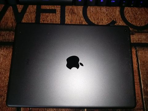 Apple iPad (Qrafit/Space Gray) ipad 9 gen 64 gb şəkildə göründüyü kimi — Xaçmaz
