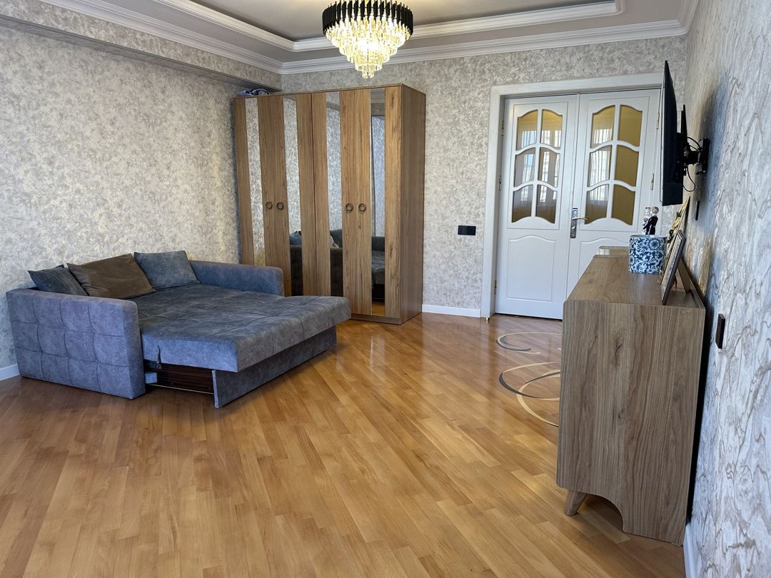 Satılır 1 otaqlı köhnə tikili 50 m² — Mənzil, Bakı (2)