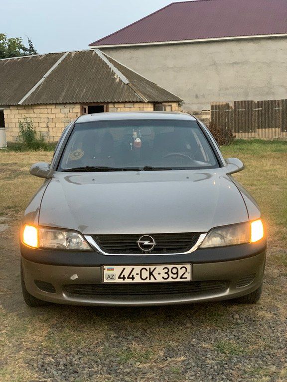 Opel Vectra, 1.8 L, 1996 il, 300 000 km — Avtomobillər, Masallı (8)