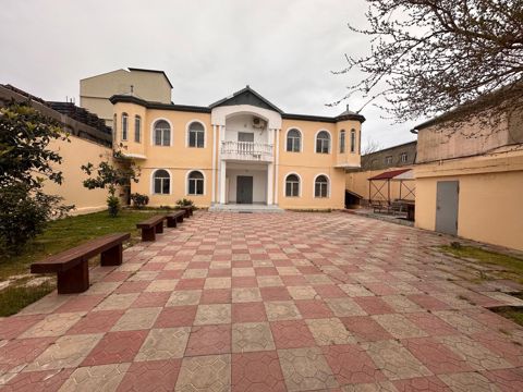 İcarəyə verilir 10 otaqlı ofis 387 m² — Bakı
