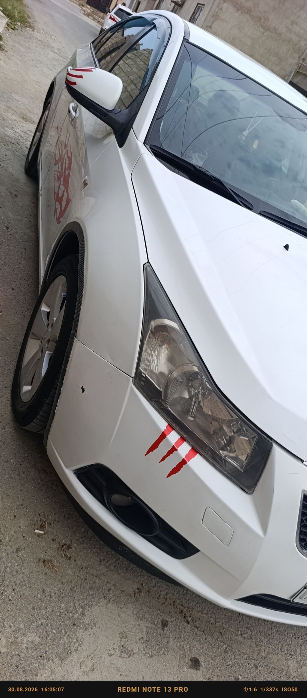 Chevrolet Cruze sedan – ağ rəng, benzinlə işləyən, avtomatik ötürmə — Avtomobillər, Digah (3)