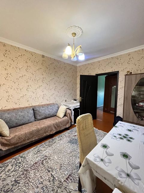 Satılır 3 otaqlı köhnə tikili 85 m² — Bakı