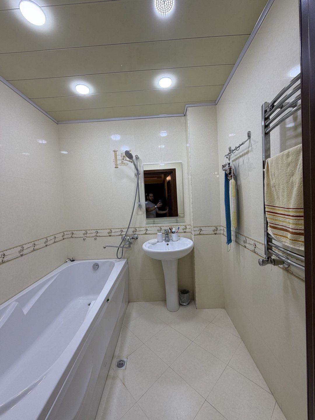 Satılır 3 otaqlı yeni tikili 136 m² — Mənzil, Bakı (9)