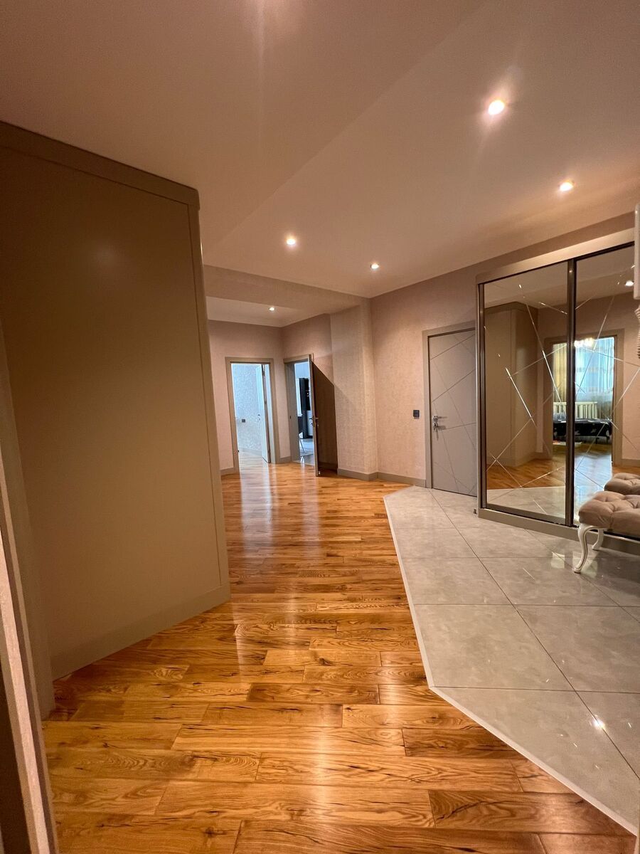 Satılır 4 otaqlı yeni tikili 204 m² — Mənzil, Bakı (7)