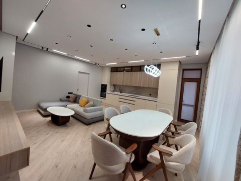 İcarəyə verilir 4 otaqlı yeni tikili 160 m² — Bakı